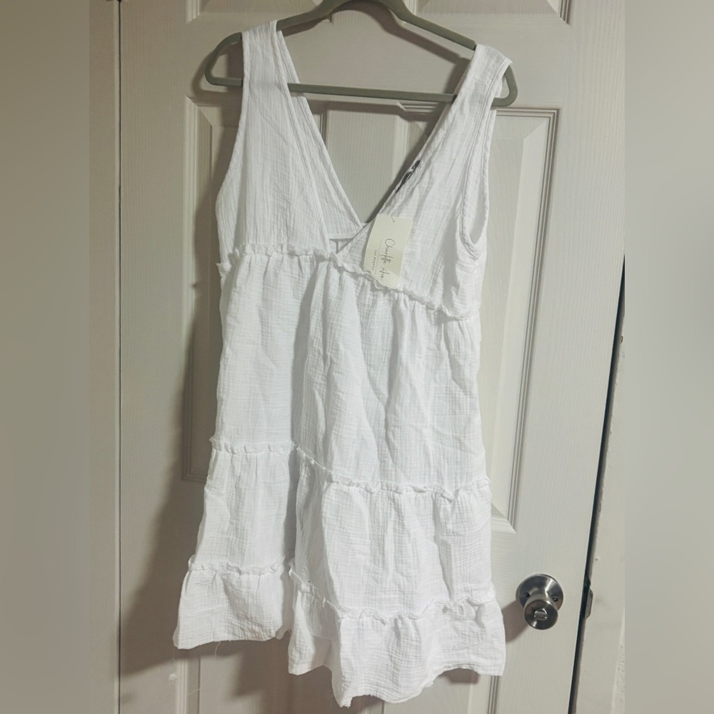White Sleeveless Dress Charlotte Avery Medium NWT